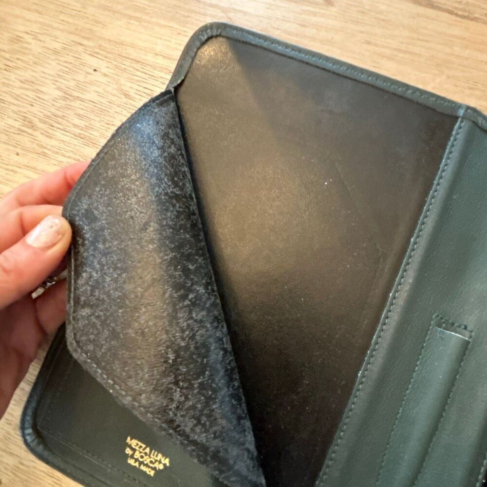 Vintage BOSCA Mezzanine Luna green genuine leather organizer travel passport not - Picture 6 of 6